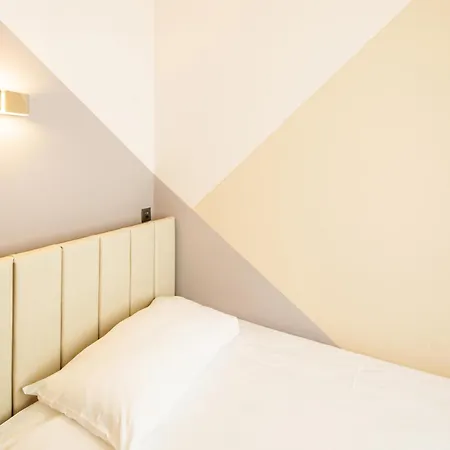 Mirador Hotel 3*